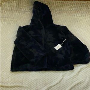 Good American “The living lavish faux fur jacket”